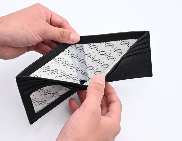 クムメアレザー二つ折り財布