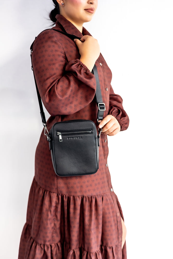 Ho`okele Crossbody Bag